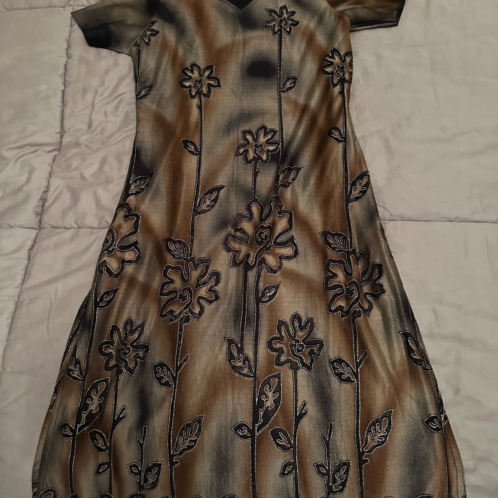 Elegant Kurta with Glittery Outlines